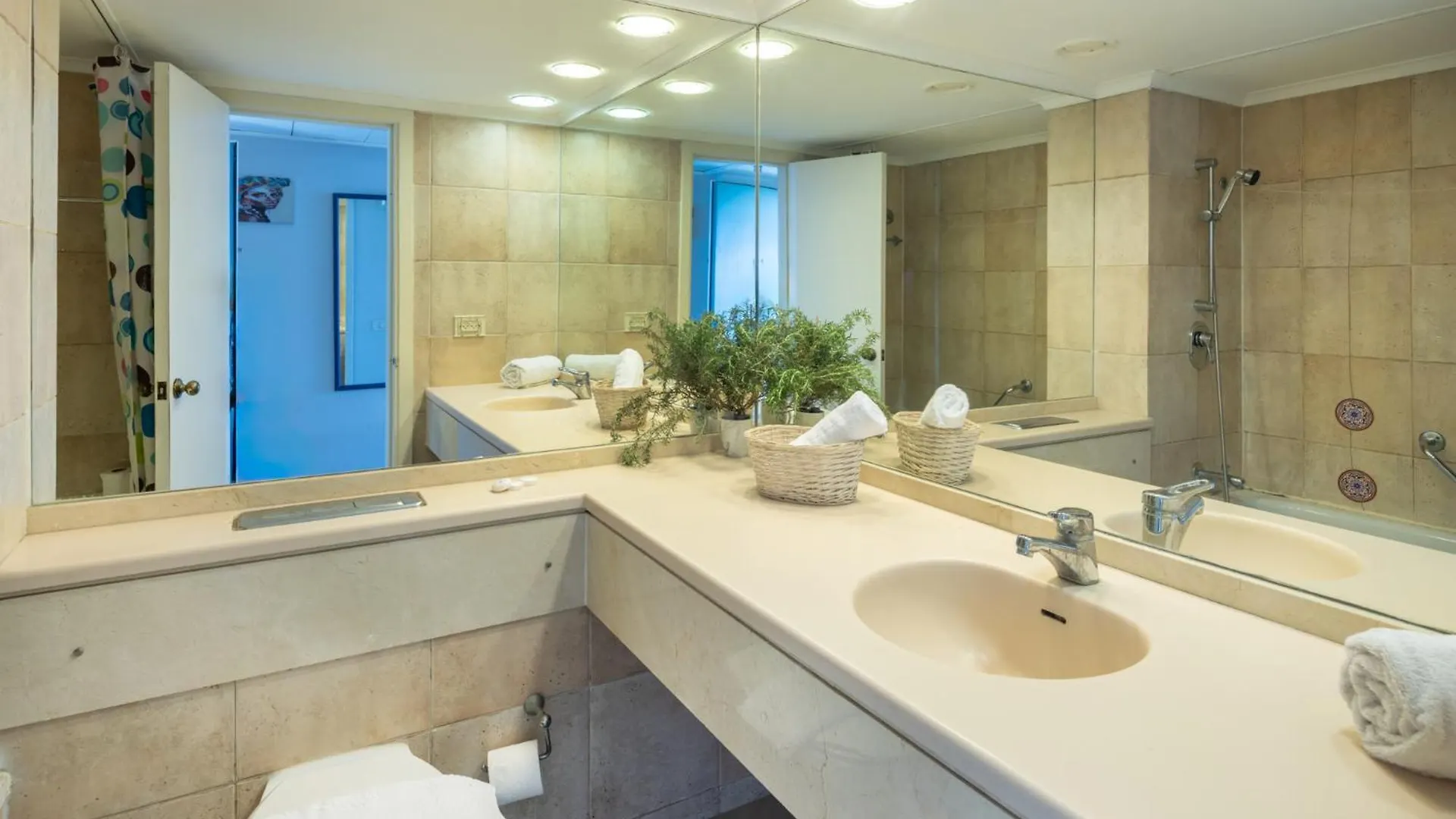 Carmel Seaside Homey Stay By Sea N' Rent Haifa Apartment